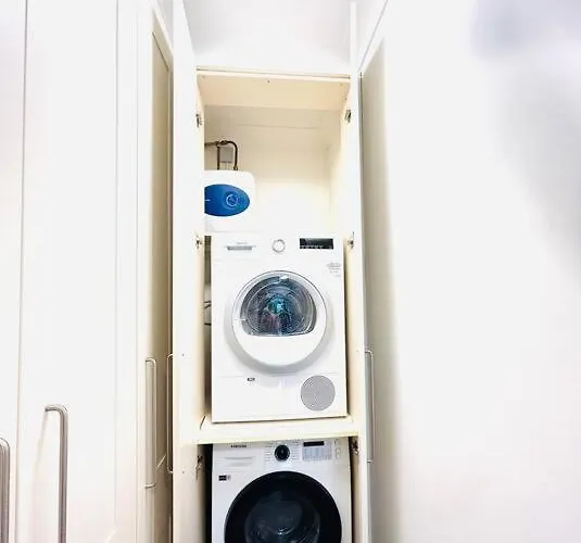 Luxury Top Location Rds, Aviva 5 Min Walk