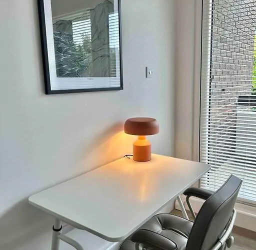 Luxury Top Location Rds, Aviva 5 Min Walk